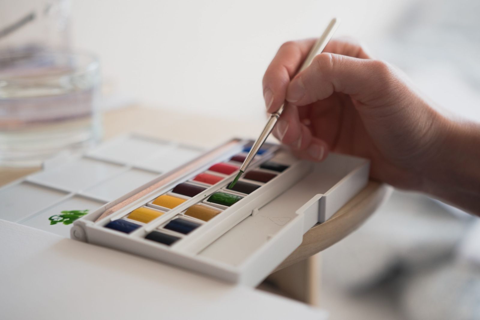 Person using palette Sunshine Coast Art
